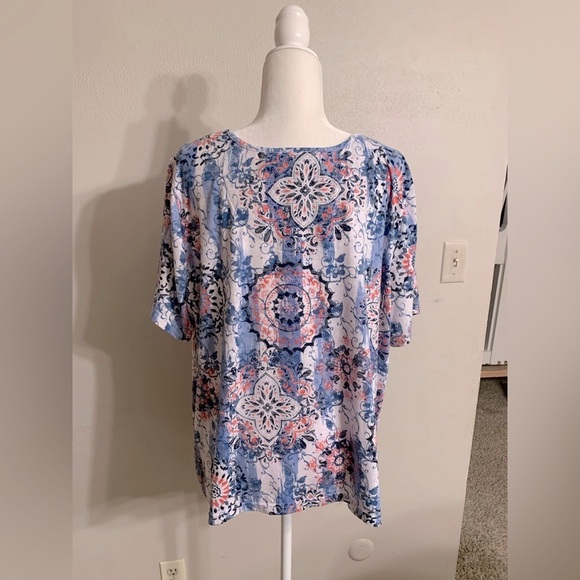 Emily Daniels Floral Print Women's Top - Blue and Pink - Picture 3 of 5